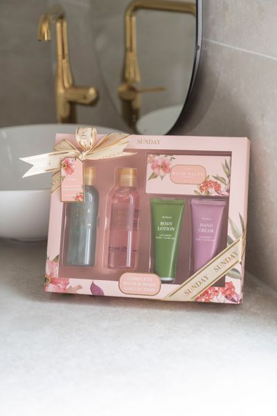 Huvudbild Sunday - Presentset Lily & Peony
