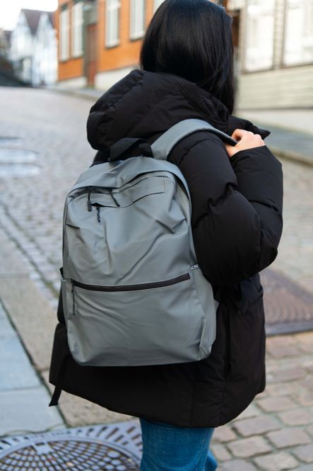 Huvudbild Ryggsäck 30x13x43cm - Grå