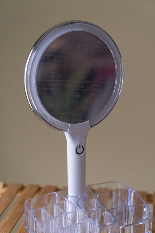 Sminkspegel med LED-ljus